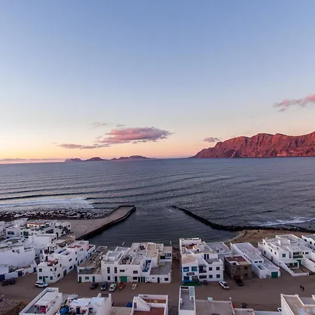 El Puertito By Tor Teguise (Lanzarote)